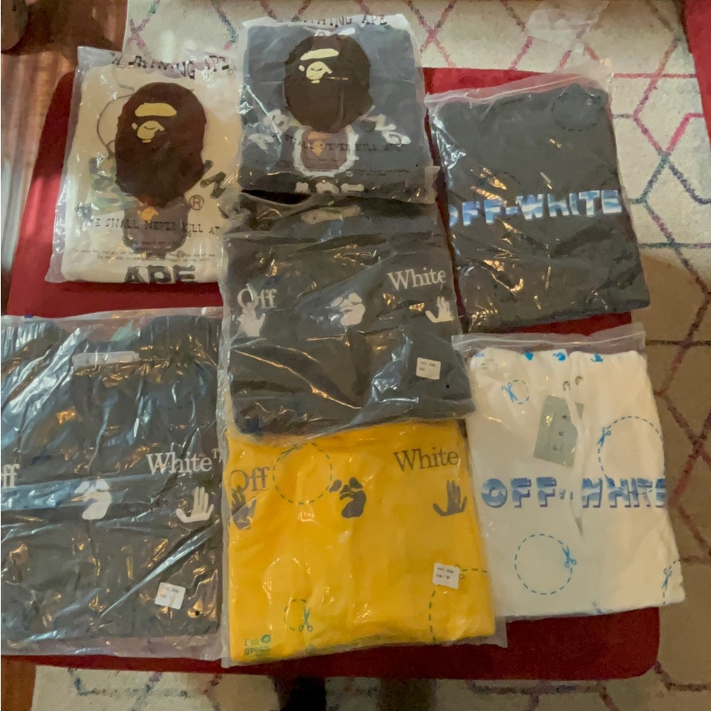 Off-White - Picture 3 of 3